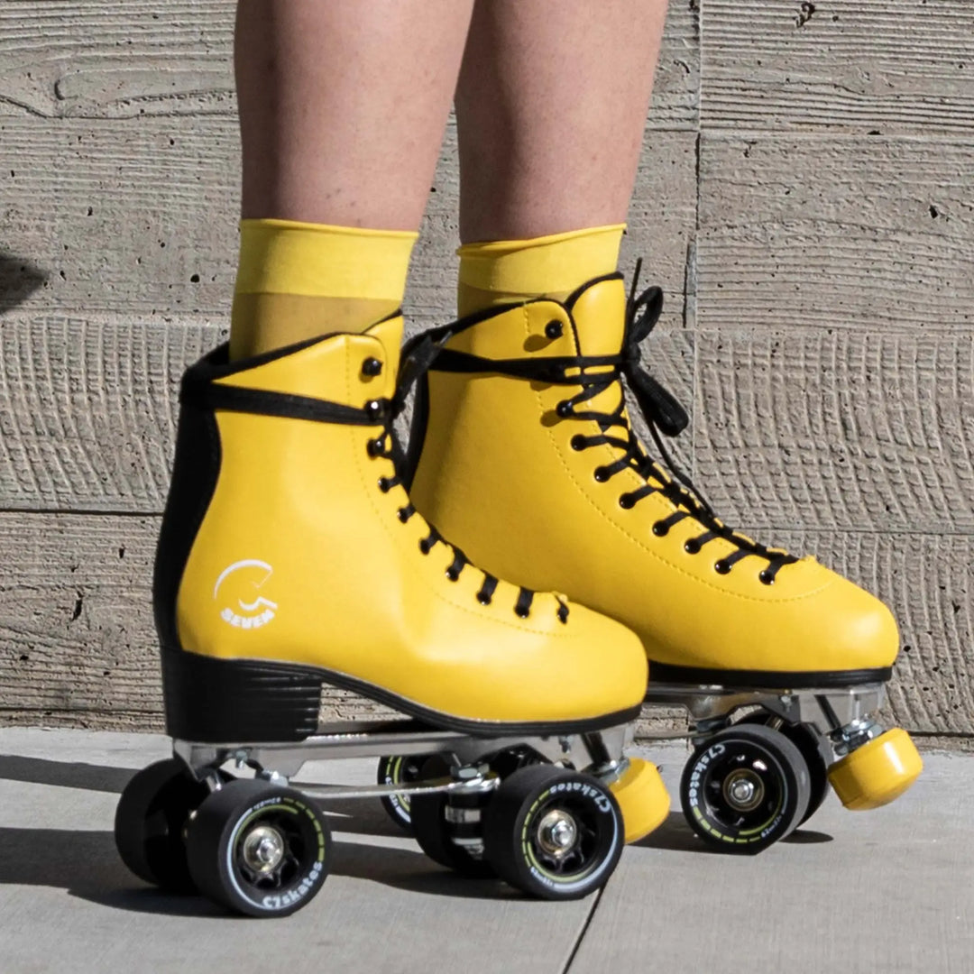 Queen Bee Quad Skates