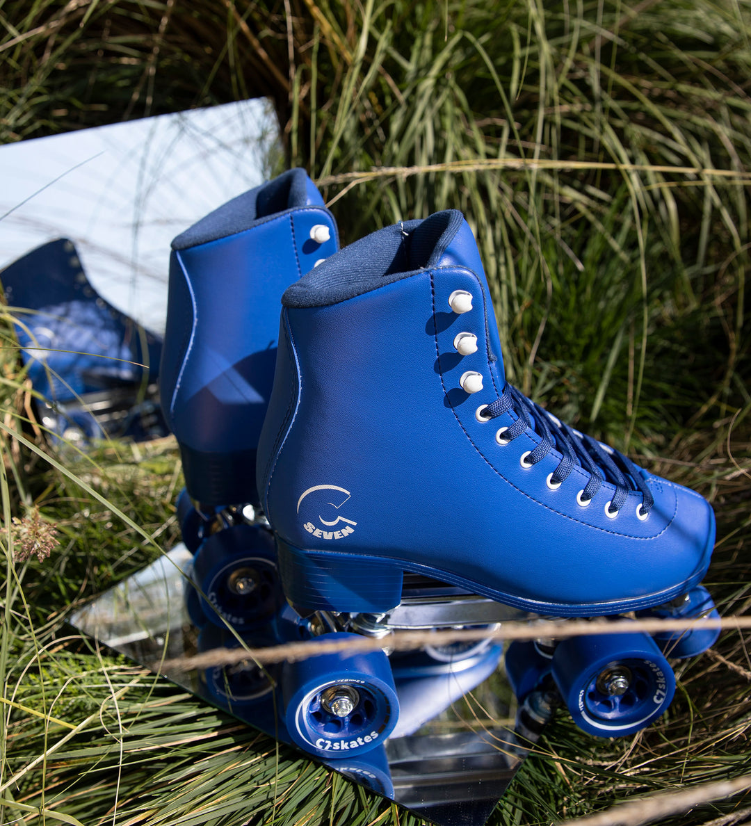 The deep blue Midsummer’s Eve Quad Skates feature removable toe stops, 62mm 83A wheels and a structured boot. 